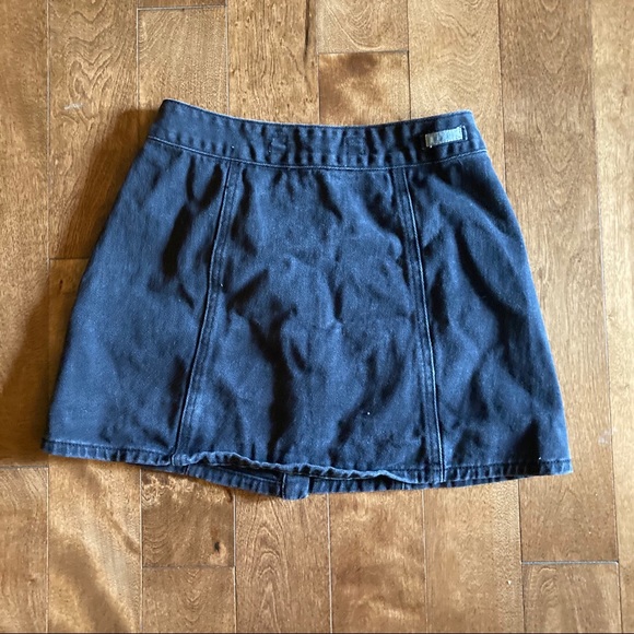Brandy Melville Black Button Up Jean Skirt - Picture 3 of 4